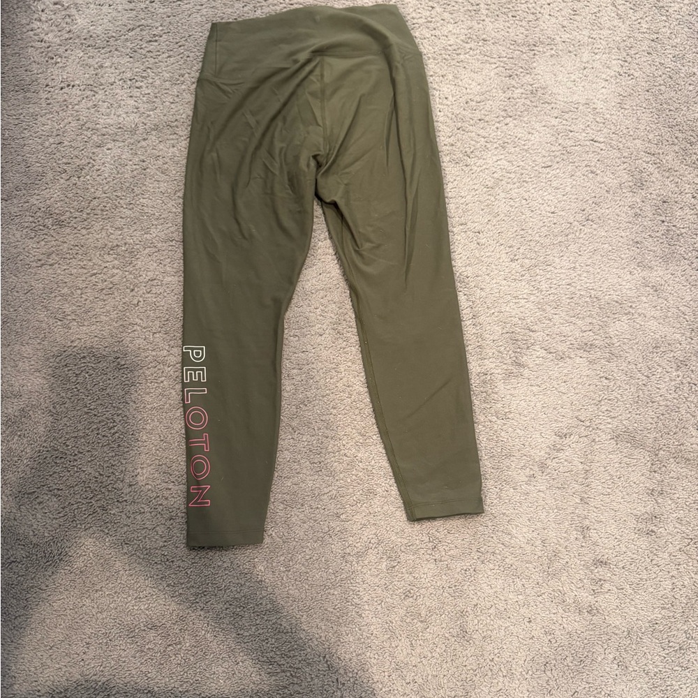 Peloton Women’s Olive Leggings